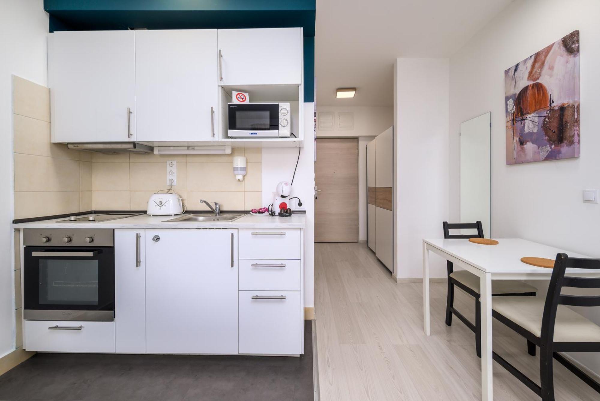 Atrium Residence Deluxe Suite-Free Parking Garage Same Building Budapest Exterior photo