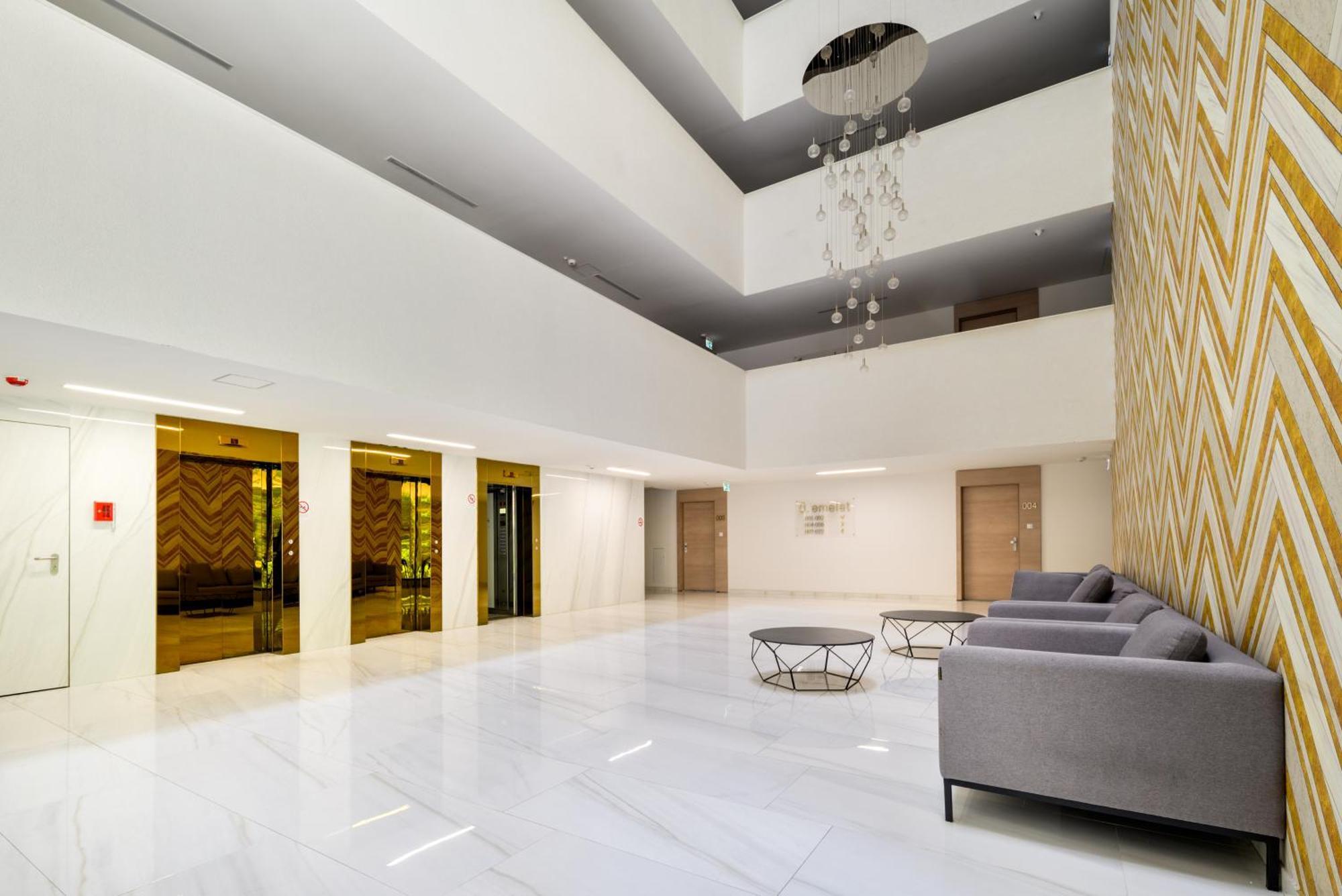 Atrium Residence Deluxe Suite-Free Parking Garage Same Building Budapest Exterior photo